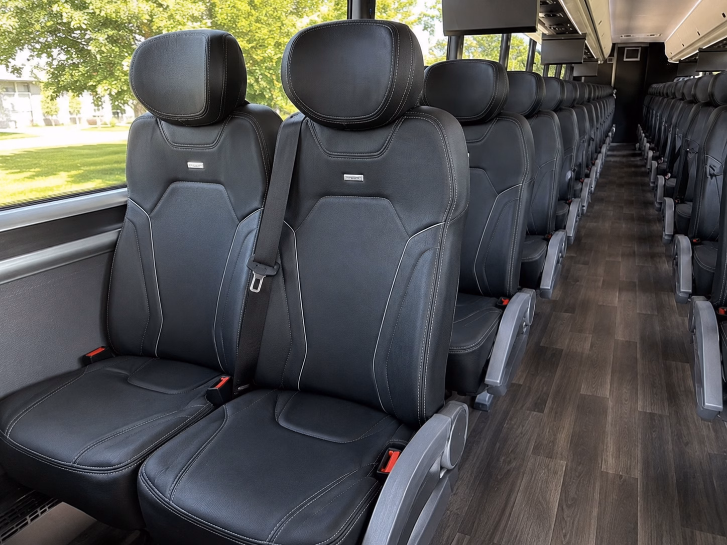 compare bus rental pricing in oakland online upfront and in minutes
