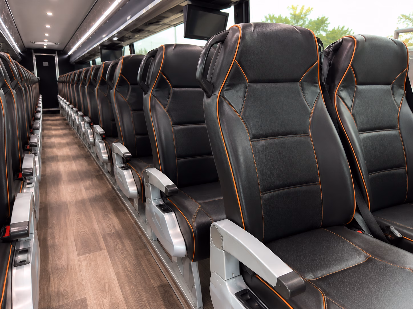 how the type of bus you choose changes the price in oakland california