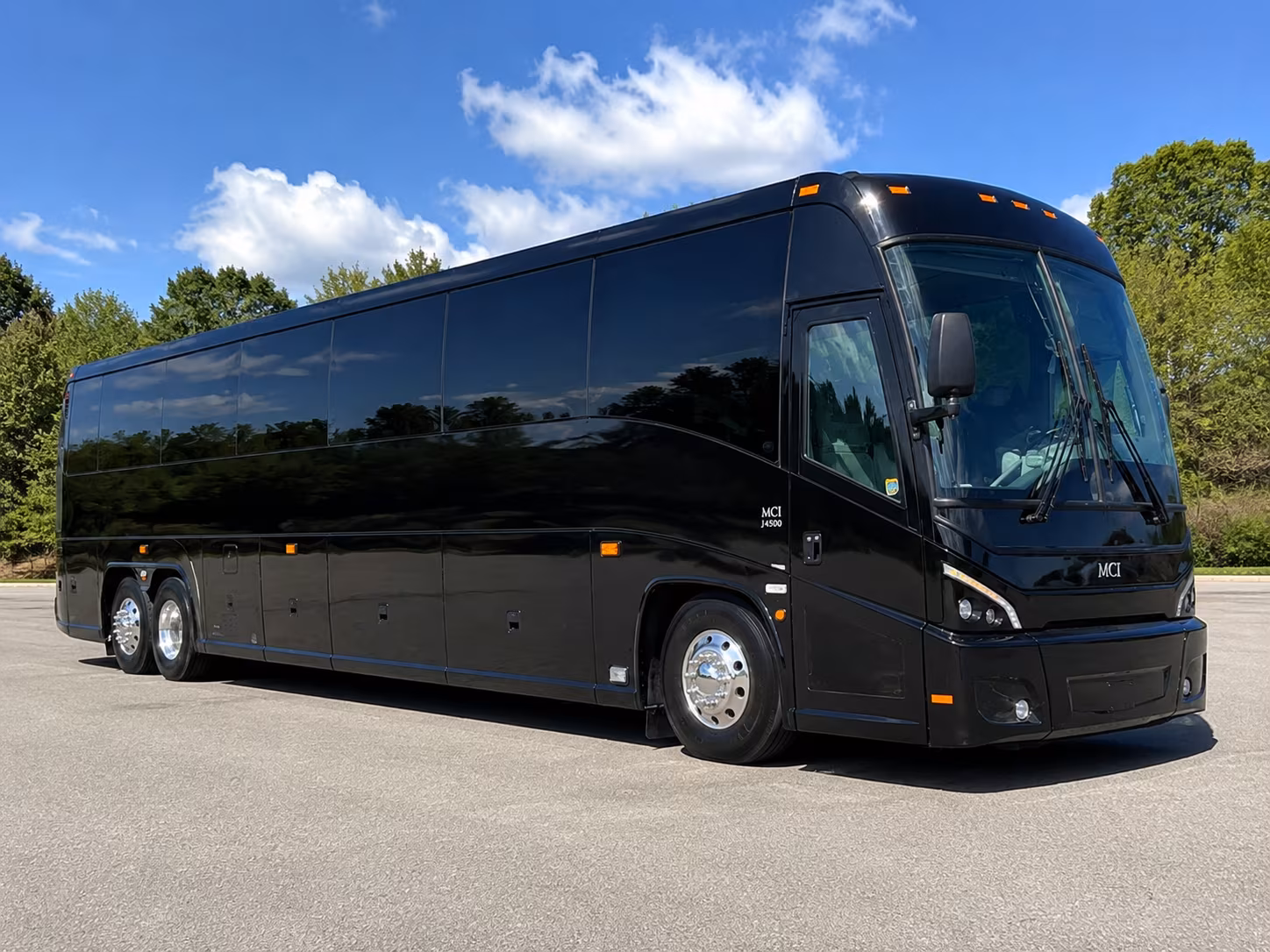 shuttle guests seamlessly between oakland hotels bart stations and your venue