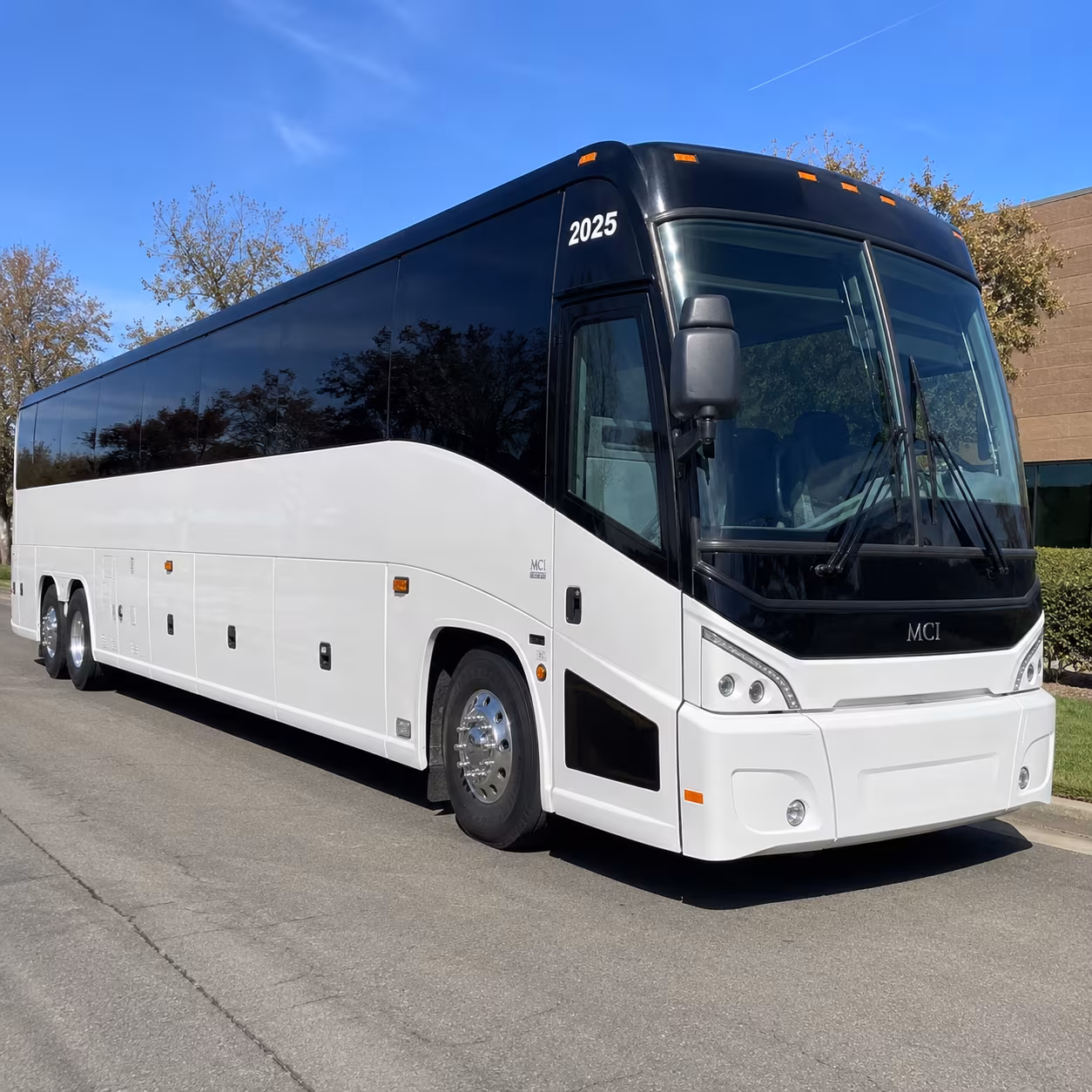 wherever your oakland event takes you one bus keeps everyone together